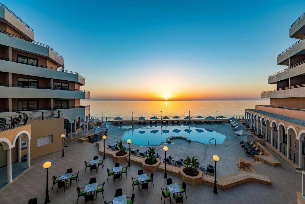 Hotel Radisson Blu St. Julian's Resort