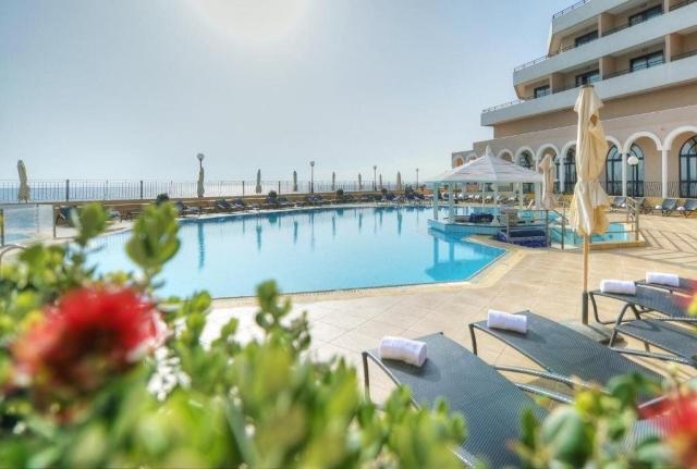 Hotel Radisson Blu St. Julian's Resort
