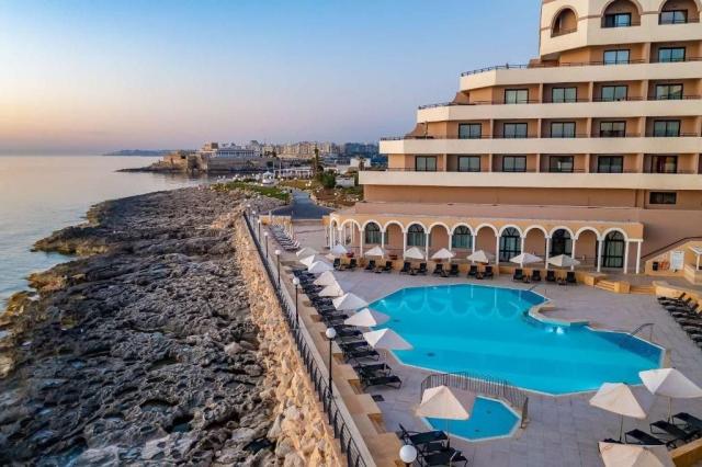 Hotel Radisson Blu St. Julian's Resort