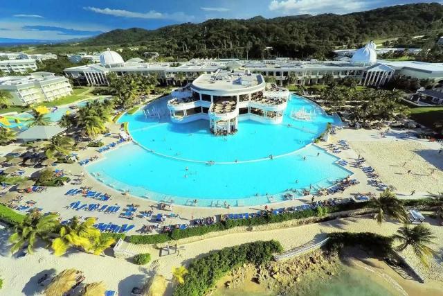 Hotel Grand Palladium Lady Hamilton Resort and Sp
