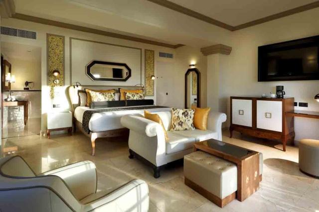 Hotel Grand Palladium Lady Hamilton Resort and Sp