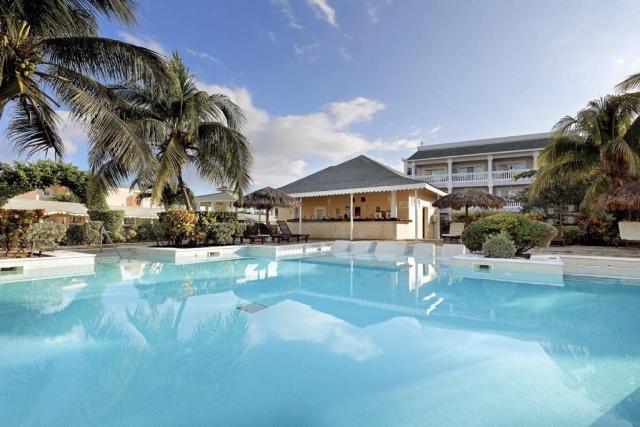Hotel Grand Palladium Lady Hamilton Resort and Sp