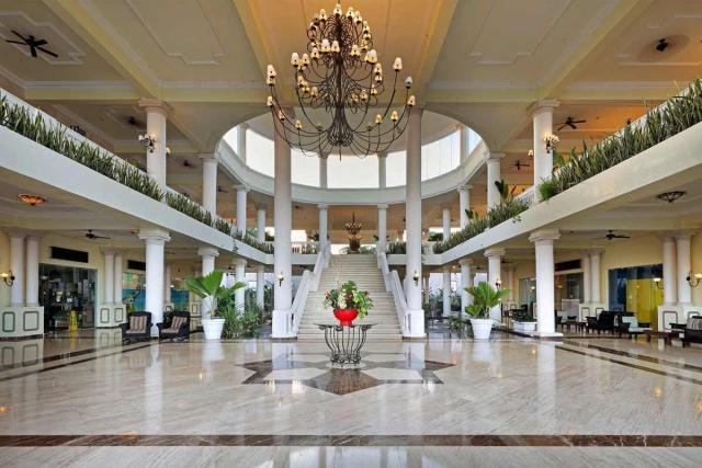 Hotel Grand Palladium Lady Hamilton Resort and Sp