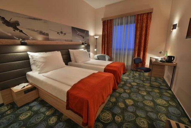 Ramada Airport Hotel Prague