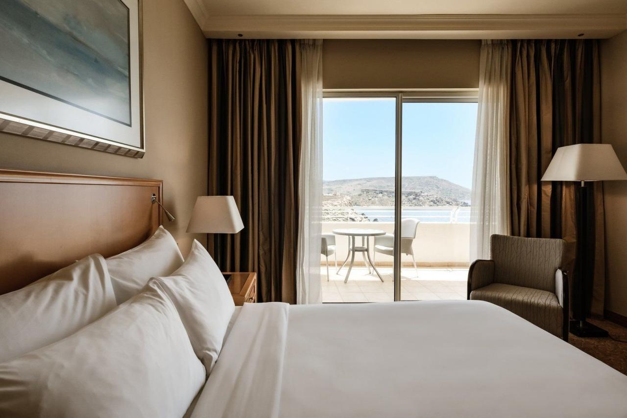 Radisson Blu Golden Sands Resort
