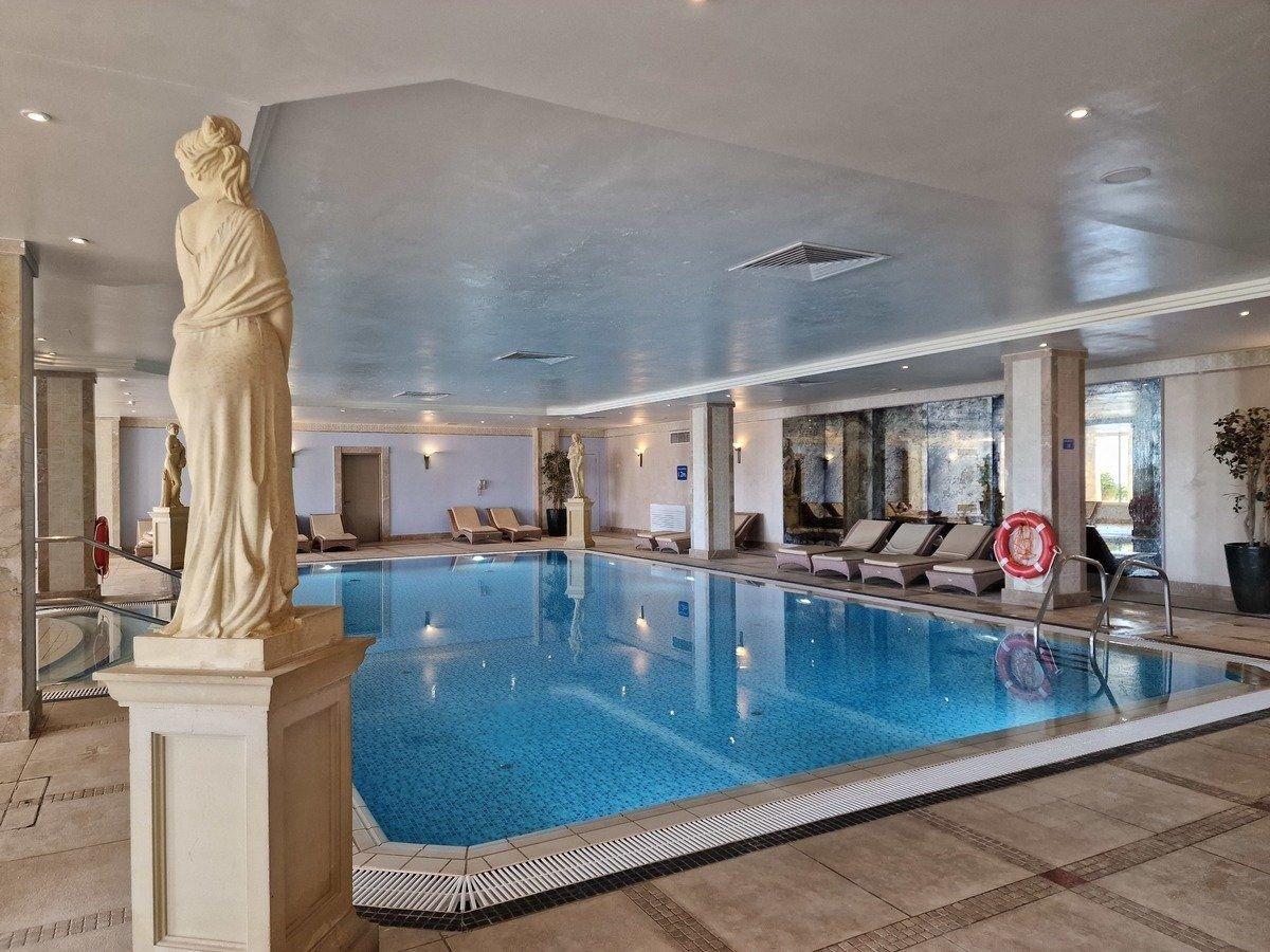 Radisson Blu Golden Sands Resort