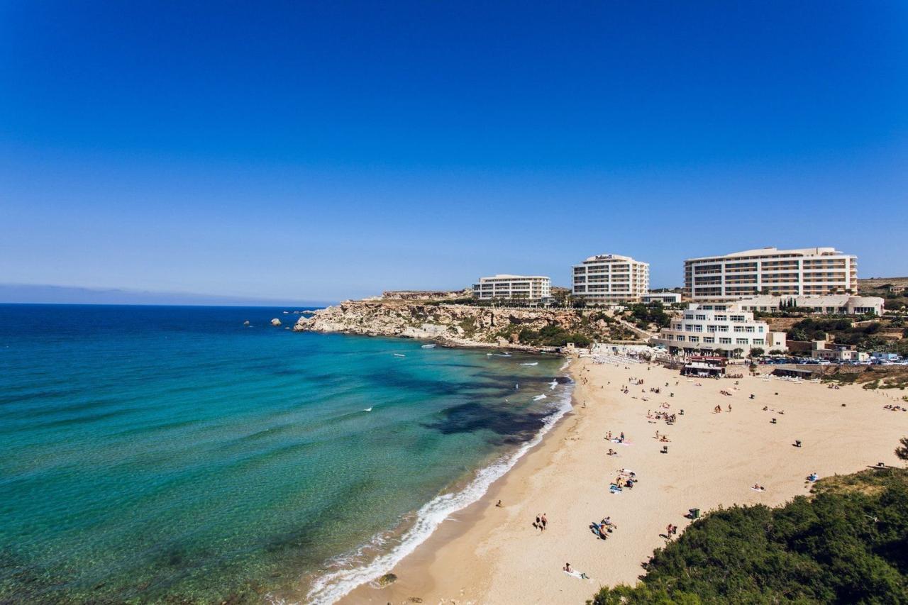 Radisson Blu Golden Sands Resort