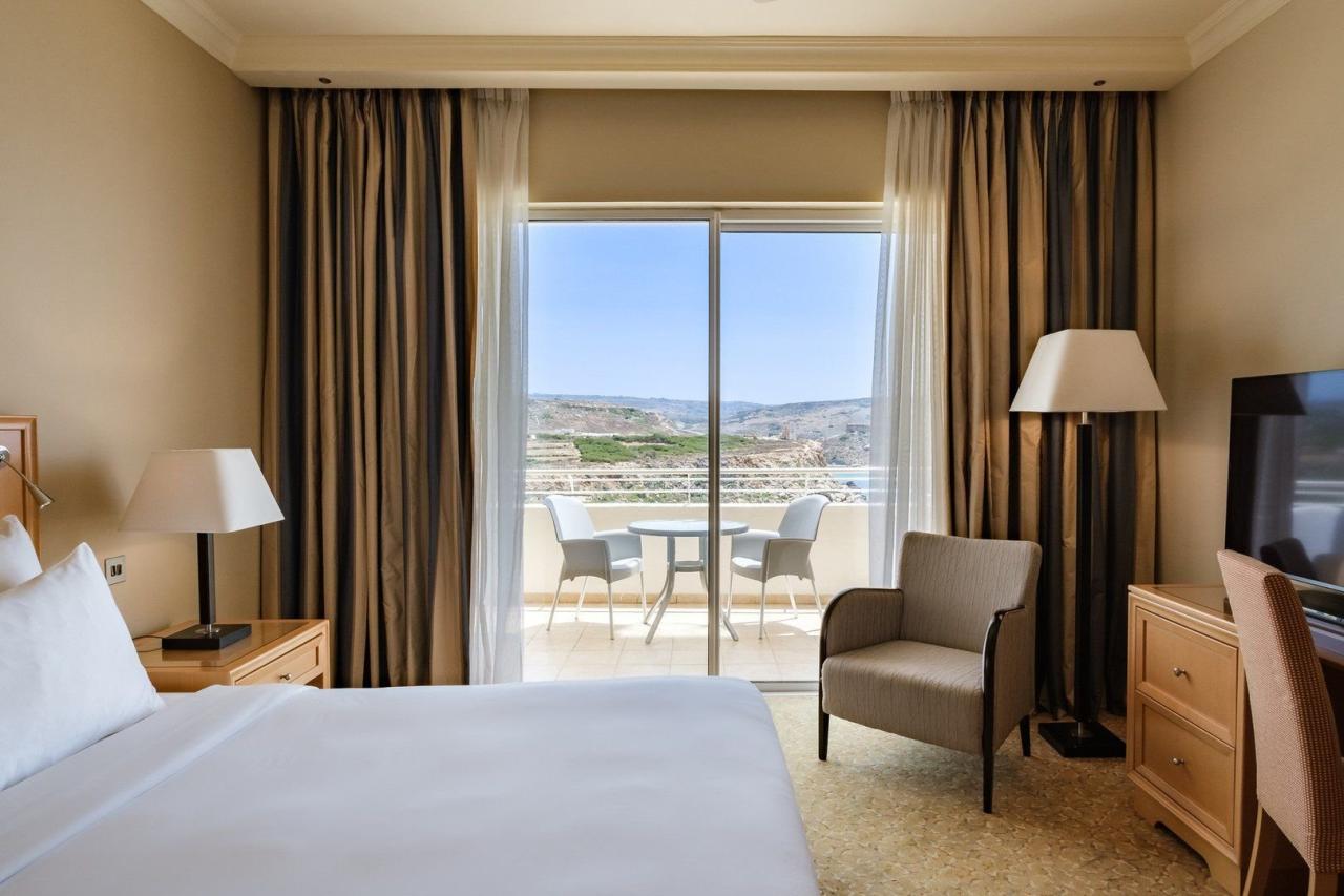 Radisson Blu Golden Sands Resort