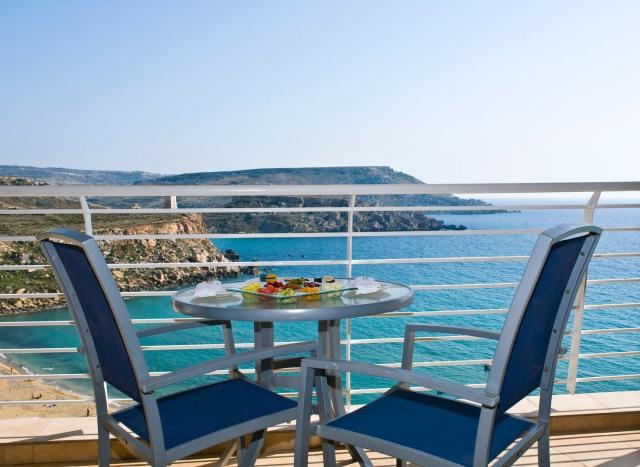 Radisson Blu Golden Sands Resort