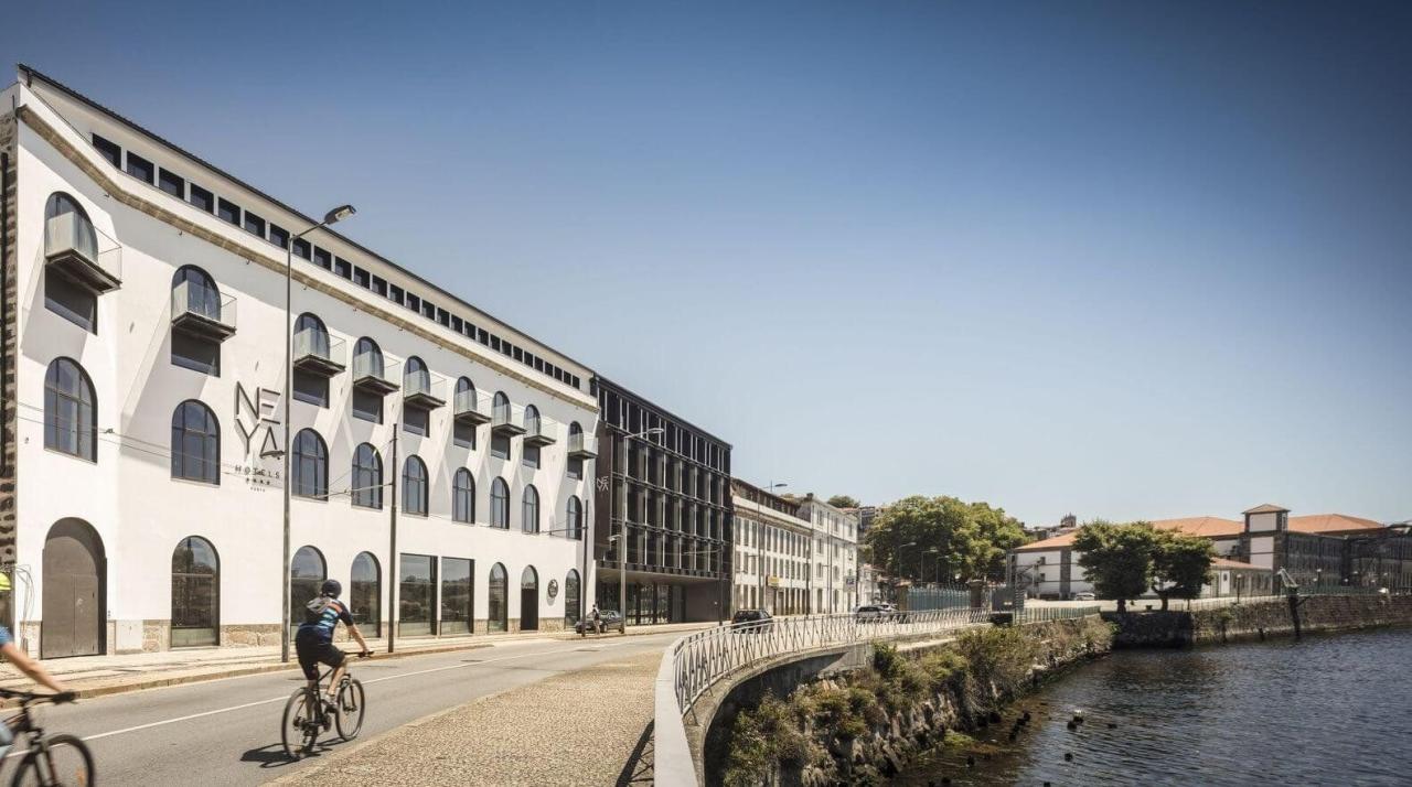 Neya Porto