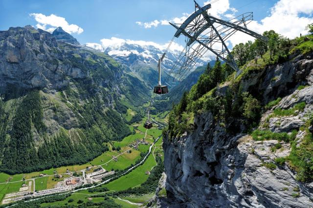 Panoramatickým Goldenpass Expresem k Ženevskému jezeru