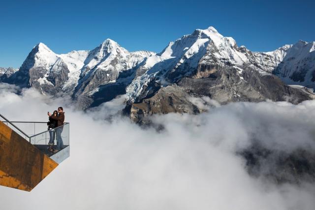 Panoramatickým Goldenpass Expresem k Ženevskému jezeru