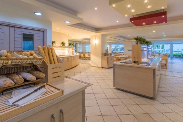 Lordos Beach Hotel & Spa