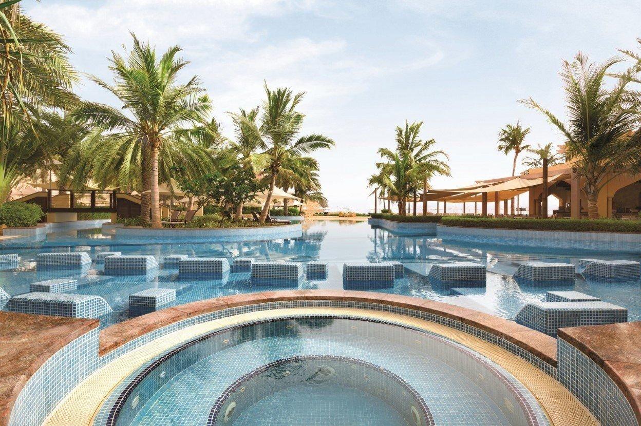 Hotel Shangri-La Al Bandar