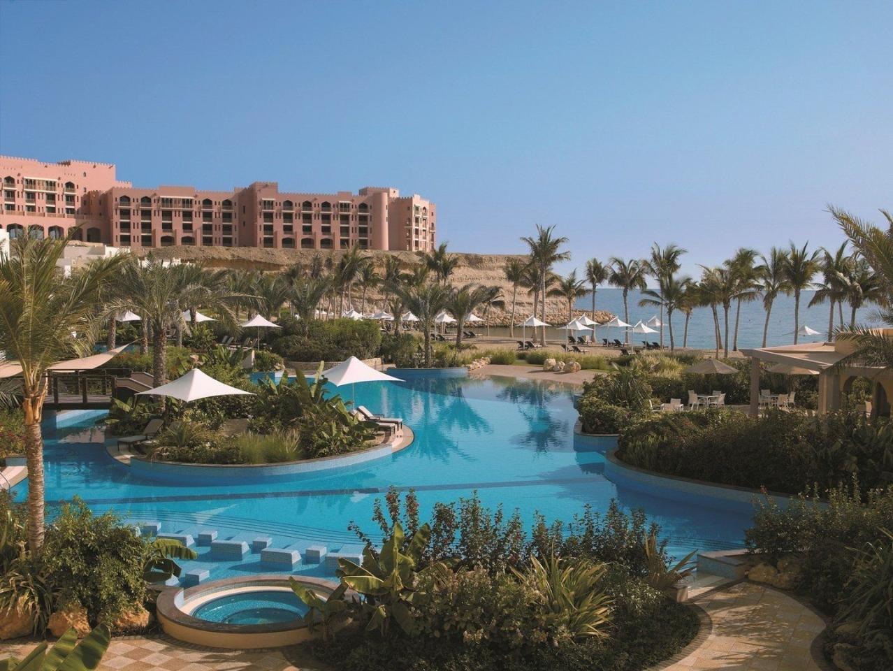 Hotel Shangri-La Al Bandar