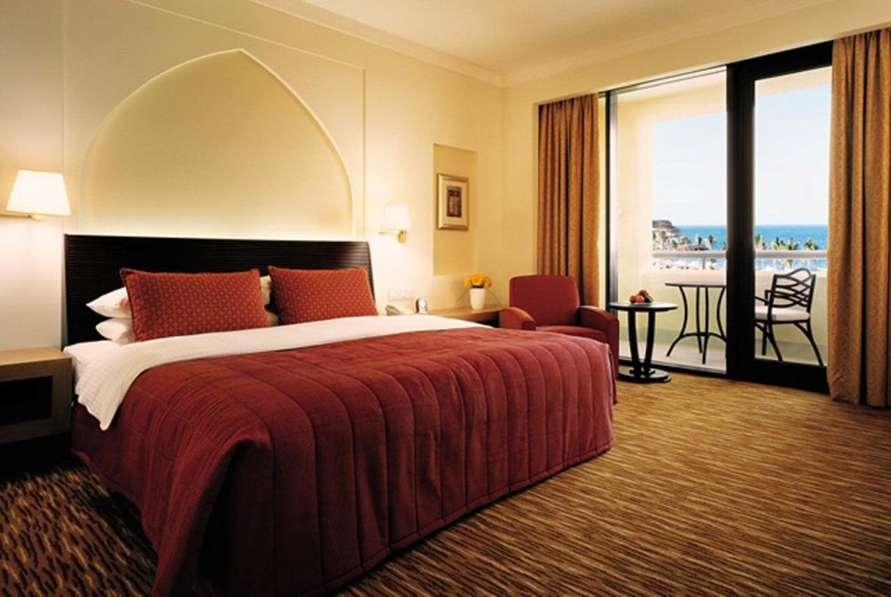Hotel Shangri-La Al Bandar