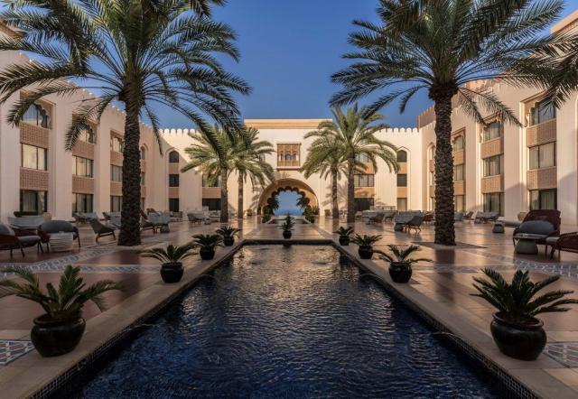 Hotel Shangri-La Al Husn