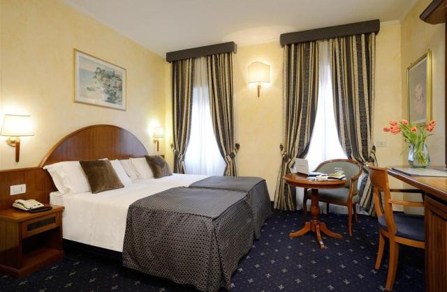 Hotel Trevi