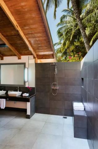 Meeru Island Resort & Spa