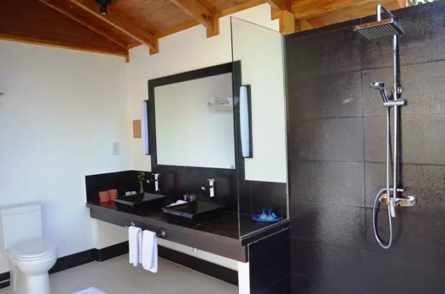 Meeru Island Resort & Spa