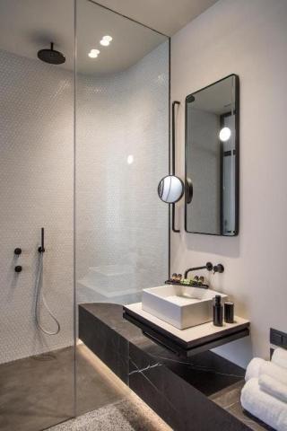 Perianth Hotel