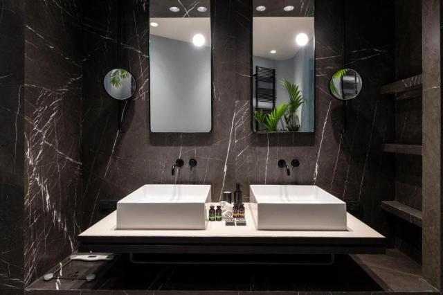 Perianth Hotel
