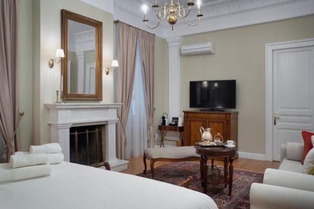 Hotel Noble Suites