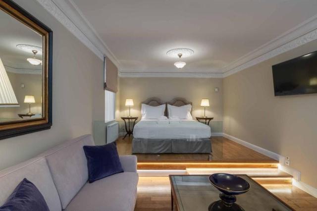 Hotel Noble Suites