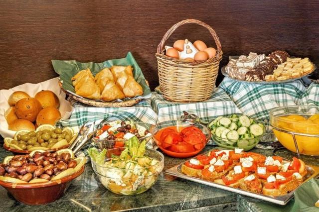 Plaka Hotel