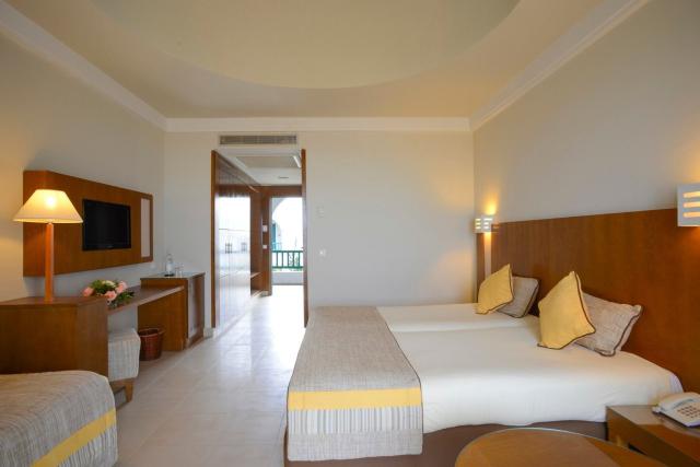 Hotel Vincci Helios Beach