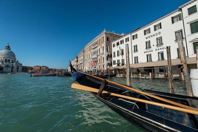 Hotel Monaco & Grand Canal