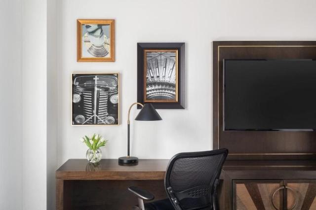 Hotel Martinique New York on Broadway, Curio Collection by Hilt