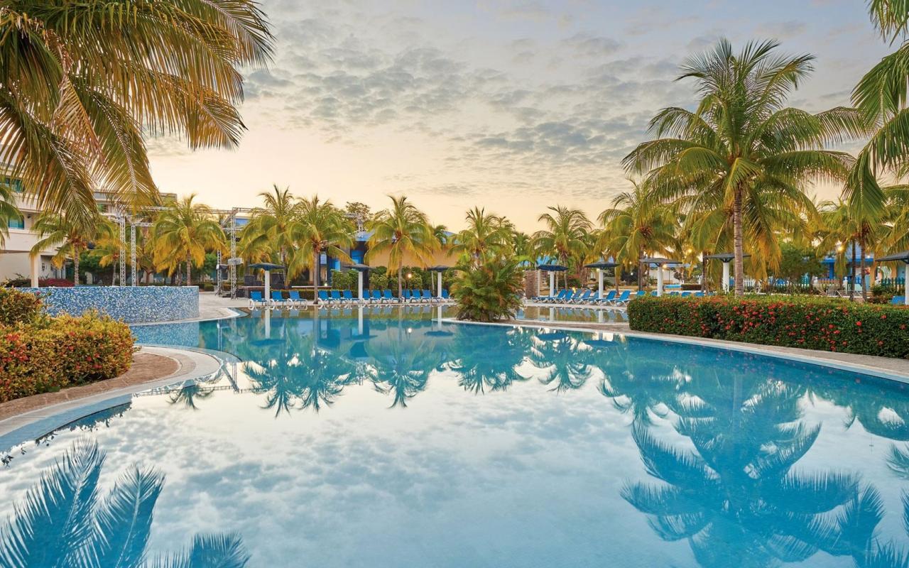 ASTON Costa Verde Beach Resort