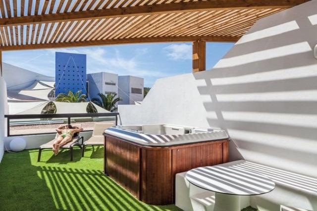 Hotel Grand Palladium Palace Ibiza Resort and Spa