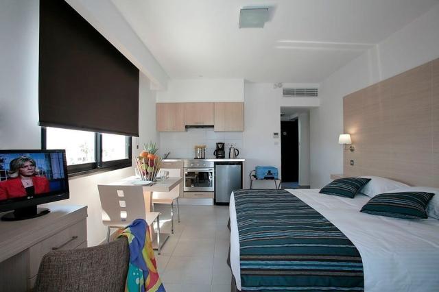 Anemi Hotel & Suites