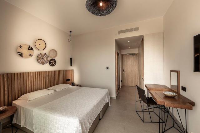 Anemi Hotel & Suites
