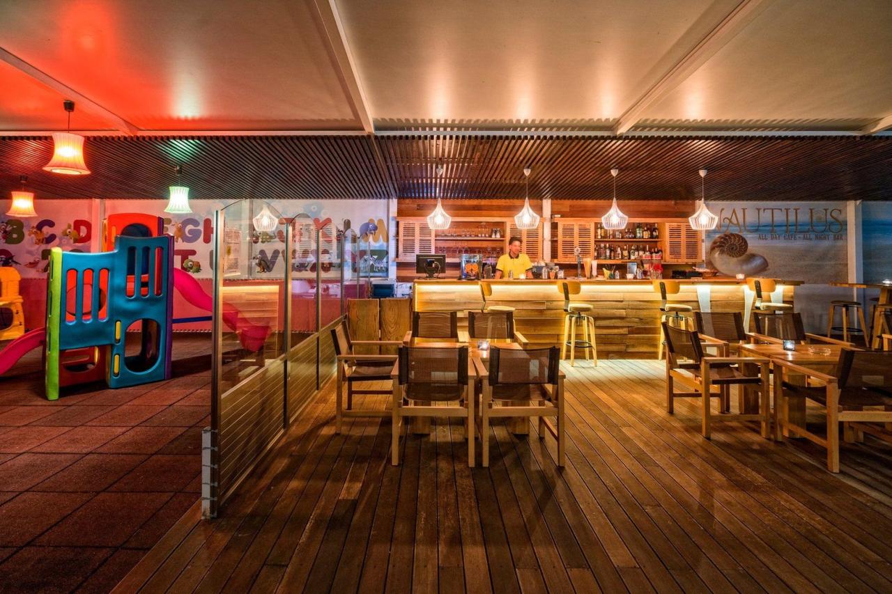 Lagomandra Beach Hotel