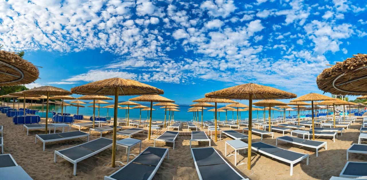 Lagomandra Beach Hotel