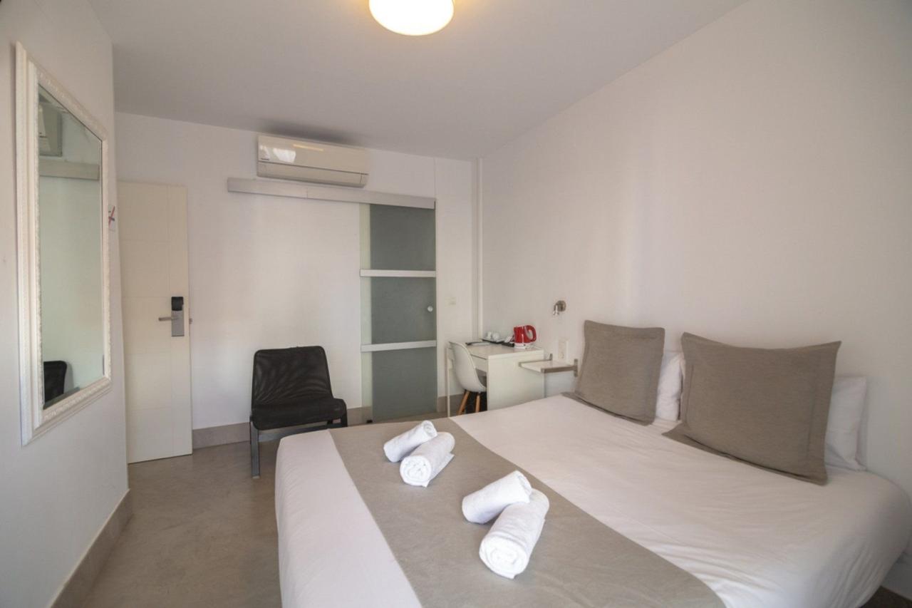 La Milagrosa Hotel and Apartments