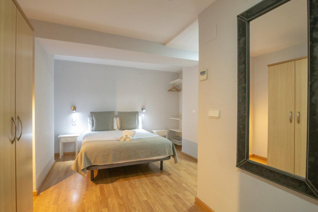 La Milagrosa Hotel and Apartments