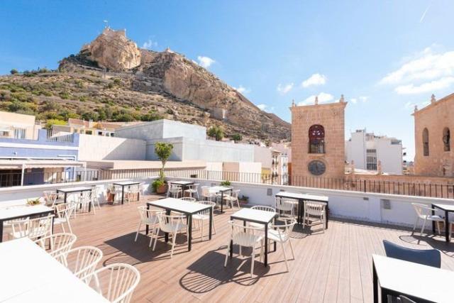 La Milagrosa Hotel and Apartments