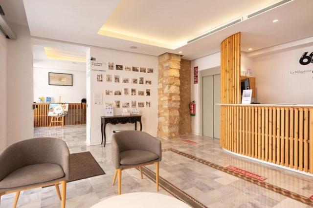 La Milagrosa Hotel and Apartments
