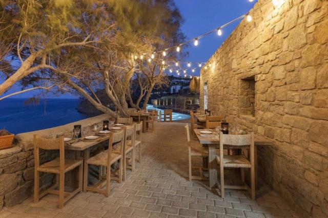 The Wild Hotel by Interni