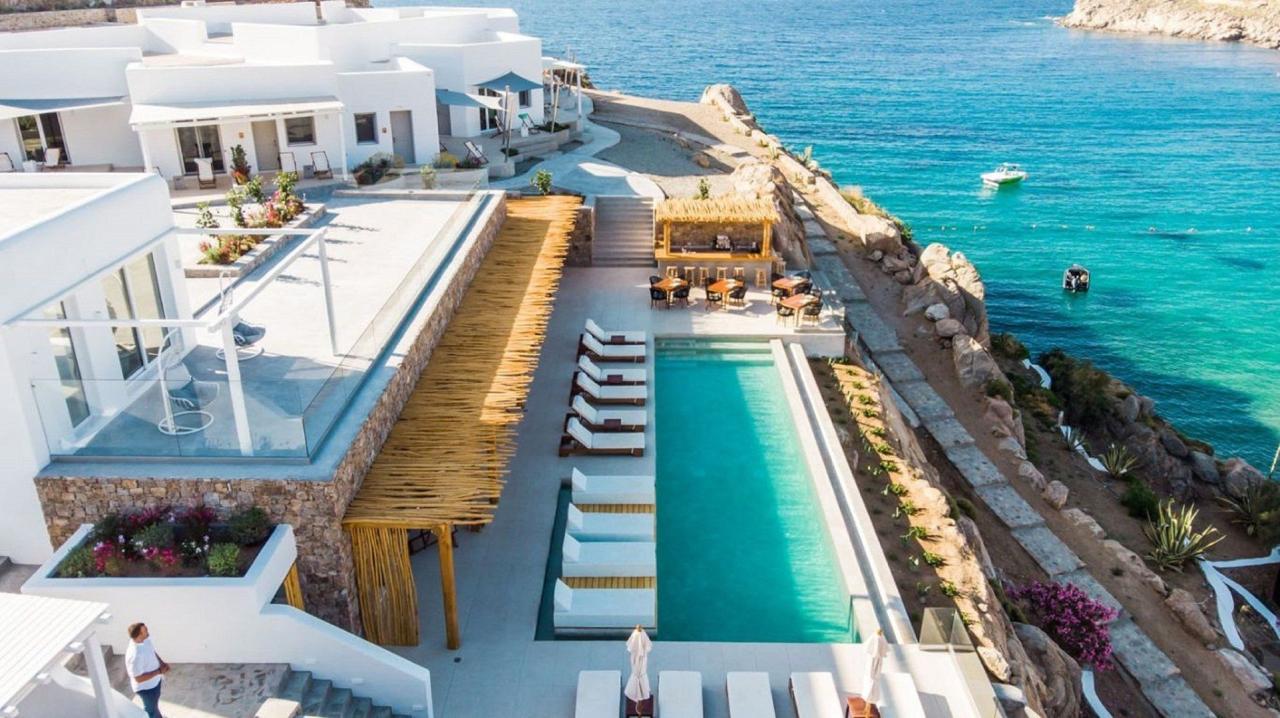 Super Paradise Suites