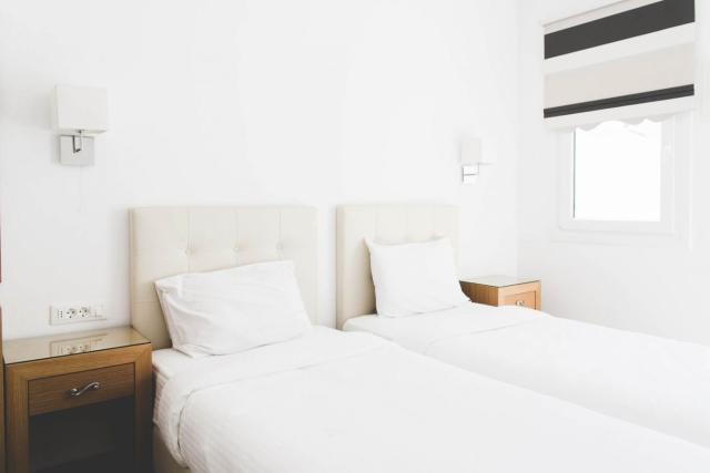 Super Paradise Suites