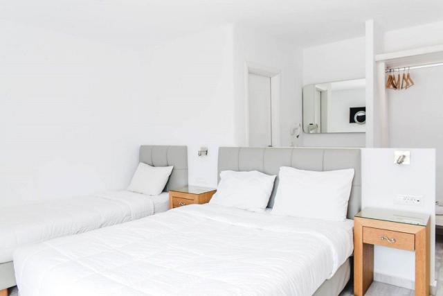 Super Paradise Suites