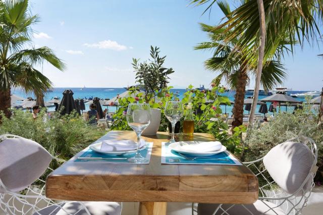 Mykonos Dove Beach Hotel