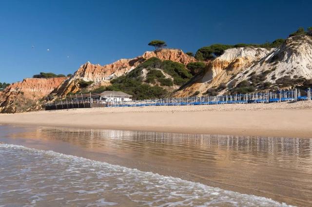 Pine Cliffs Resort, the Luxury Collection