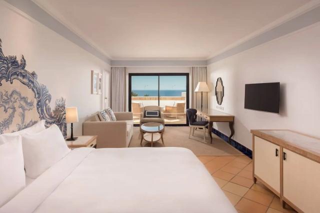 Pine Cliffs Resort, the Luxury Collection