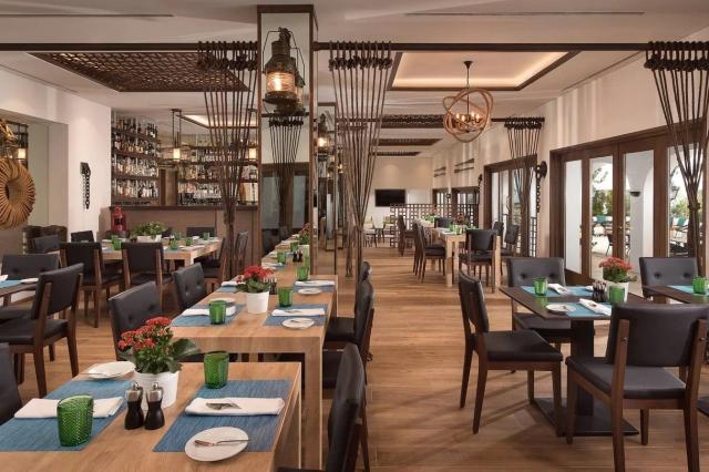 Pine Cliffs Resort, the Luxury Collection